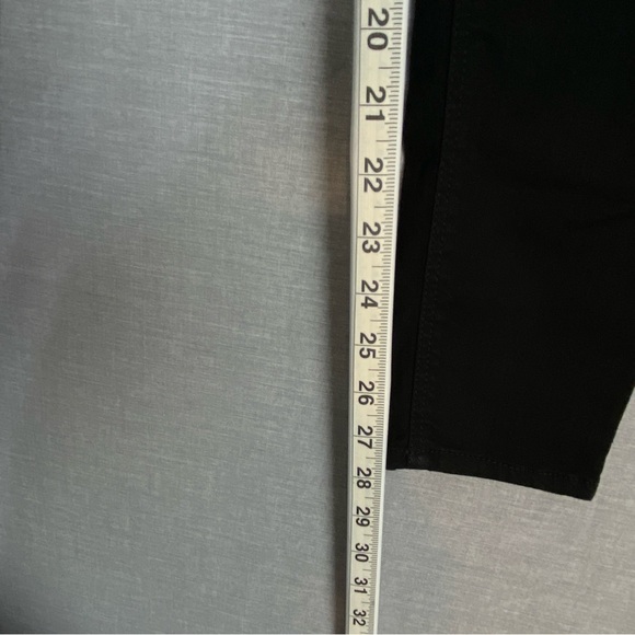 Old Navy NEW Super Skinny Mid Rise Black Jeans Size 4 - Picture 8 of 11